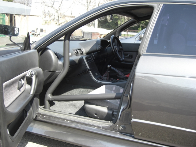 Jaula antivuelco Saito Rollcage - 4 puertas para Skyline R32 miniatura 2