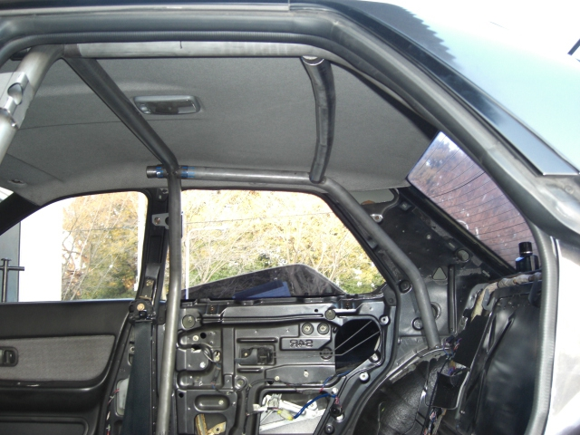 Jaula antivuelco Saito Rollcage - 4 puertas para Skyline R32 miniatura 6