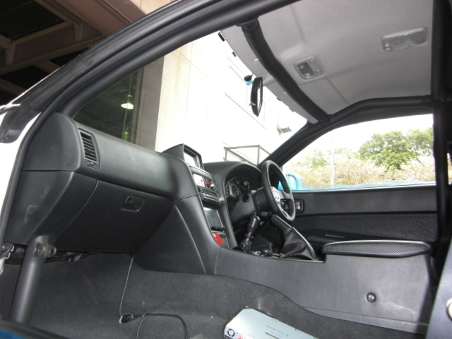 Jaula antivuelco Saito Rollcage - 2 puertas - Dash Through para Skyline R34 miniatura 2