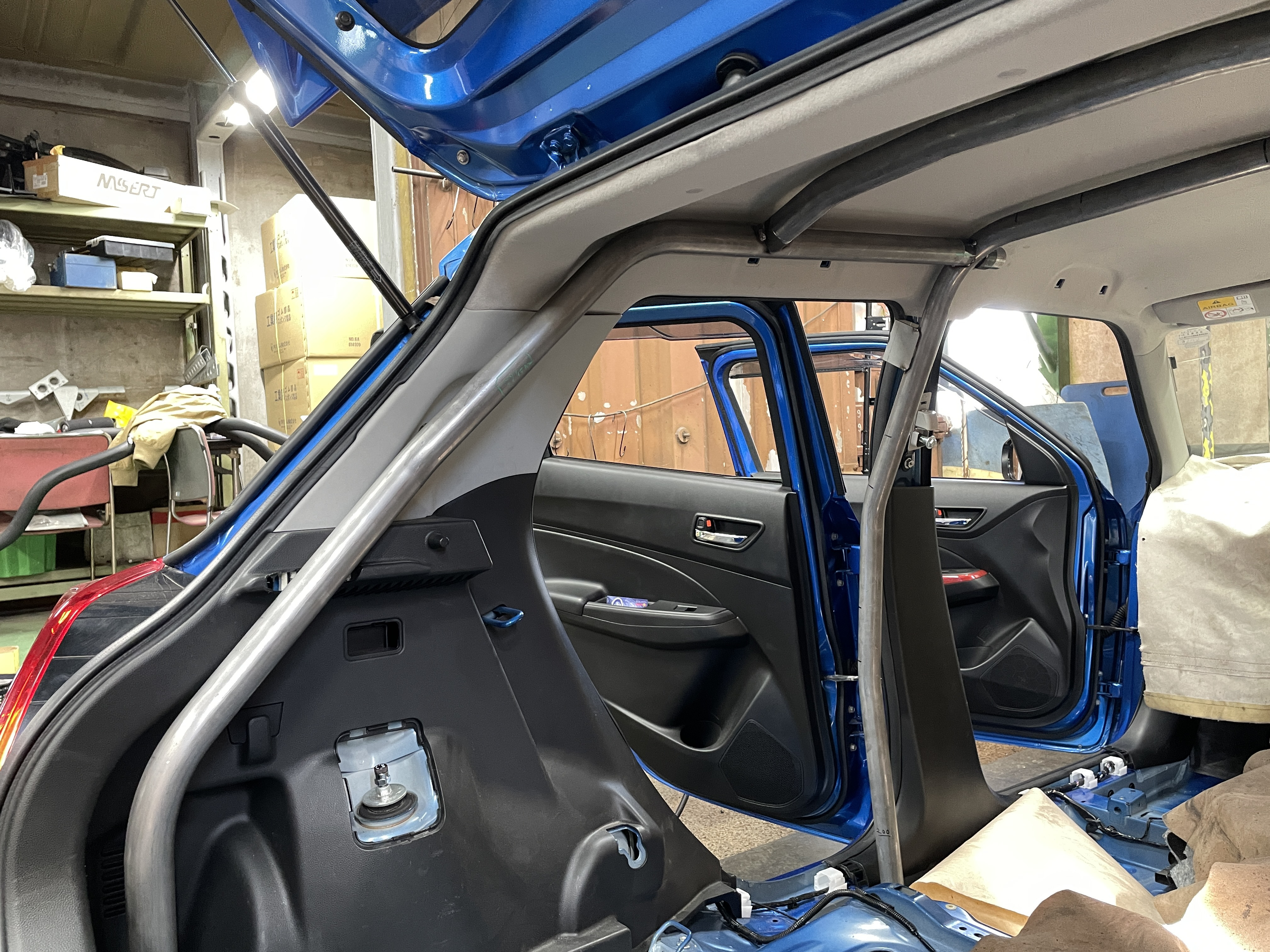 Jaula antivuelco Saito Rollcage - Dash Through - Trunk Through para Swift Sport ZC33S miniatura 3
