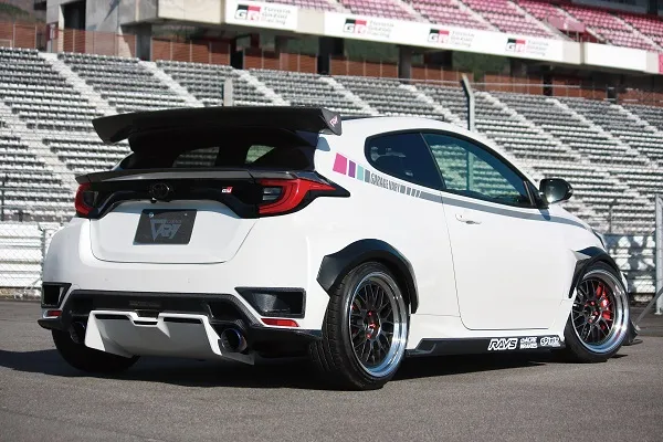 Bodykit Garage Vary para Toyota GR Yaris GXPA16 Zenki miniatura 10