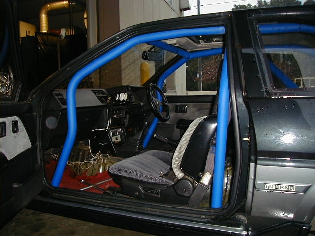 Jaula antivuelco Saito Rollcage - Sunroof para Corolla AE86 miniatura 2