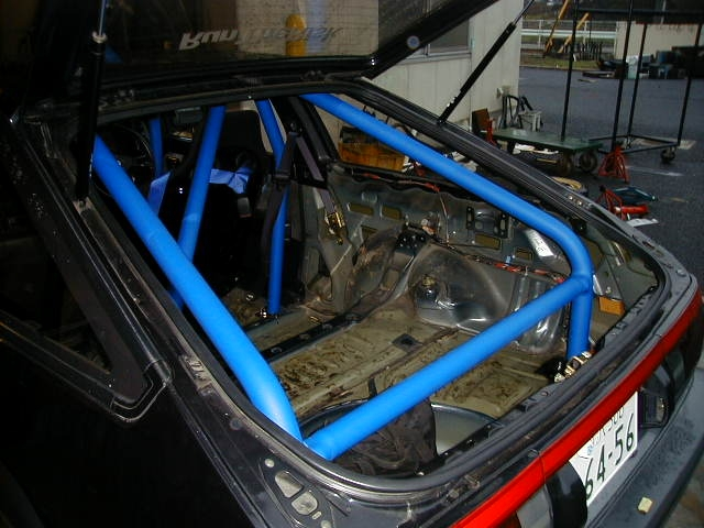 Jaula antivuelco Saito Rollcage - Sunroof para Corolla AE86 miniatura 3