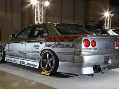 Bodykit URAS Haridashi para R34 Skyline 4Dr / 2Dr