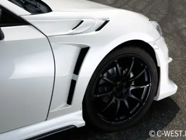 Aletas y ensanches C-West para Toyota GT86 ZN6
