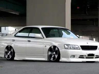 Bodykit URAS para C35 Laurel Medalist Kouki