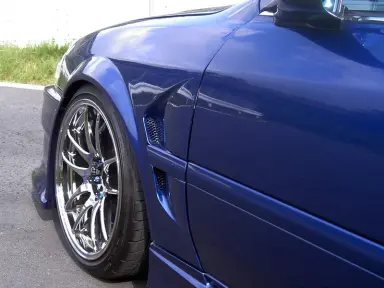 Aletas delanteras +15 mm Kunny'z para Toyota Chaser JZX100