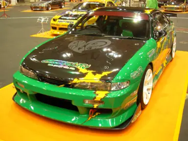 Hippo Sleek D-PAD para Nissan Silvia S14 Zenki