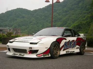 Hippo Sleek D-PAD Type II para Nissan 180SX RPS13