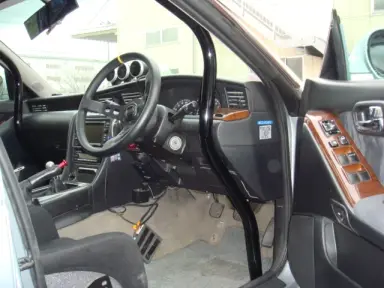 Jaula antivuelco Saito Rollcage - Sunroof para Laurel C35