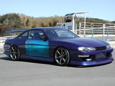 Hippo Sleek D-PAD para Nissan Silvia S14 Kouki